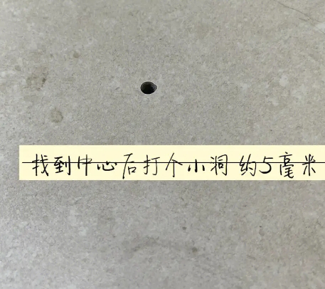 顺德瓷砖空鼓维修公司专业解答在瓷砖铺贴过程中，如果砂料搅拌不均匀，将会带来以下问题